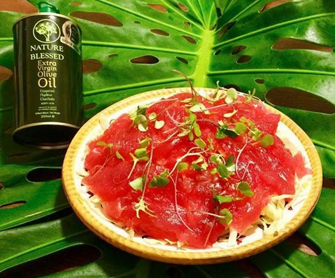 Hawaiian Sashimi with NATURE BLESSED OLIVE